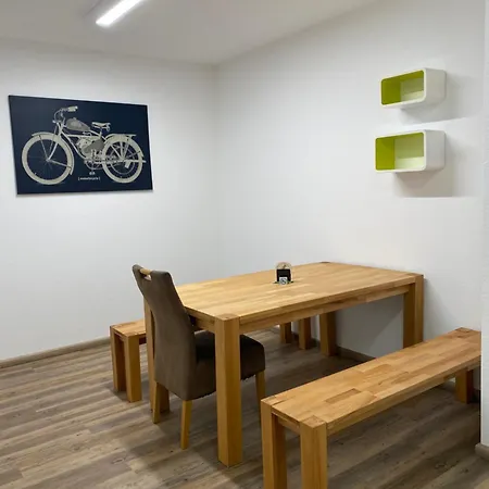 Boardinghouse Am Steinklaeffle アパート *